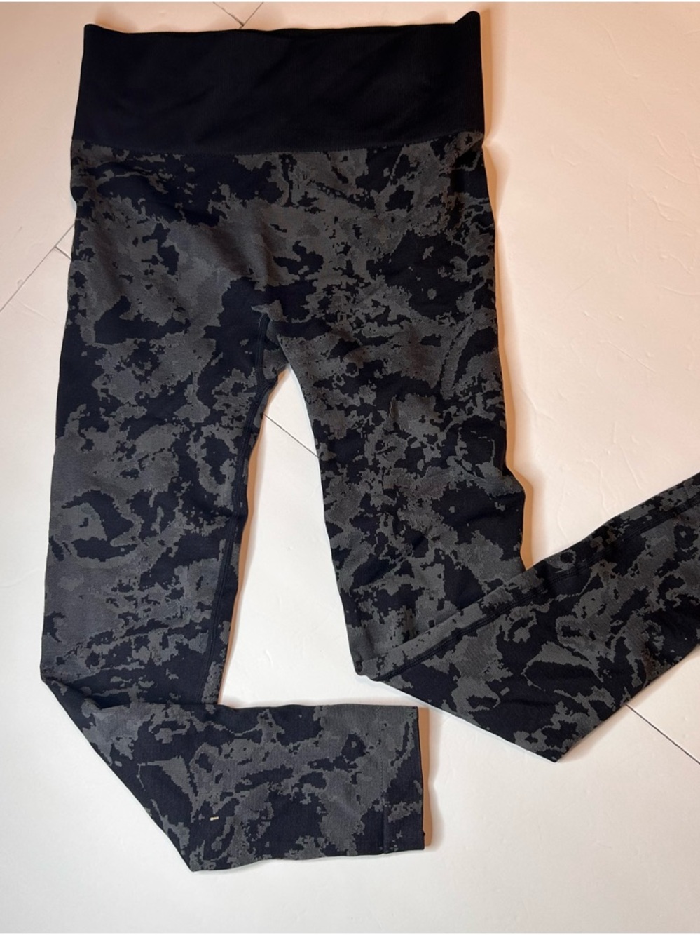 AnyBody Jacquard Smoothing Leggings Grey Marble - Regular Black Charcoal Camo L